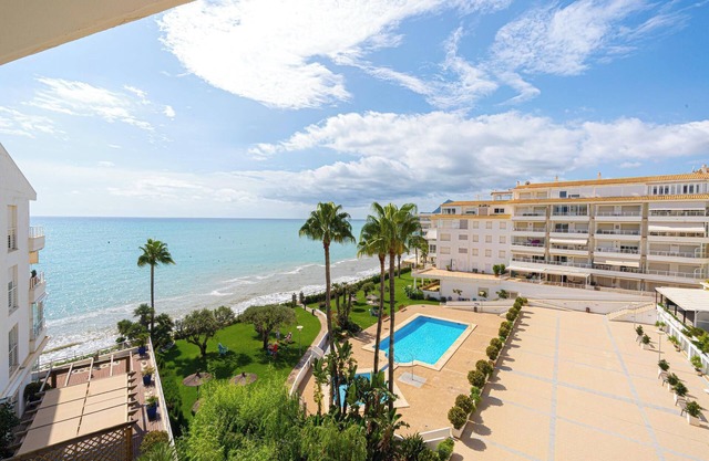 Apartment "Costabella Altea" with Mountain View, Pool, Wi-Fi, Garden & Terrace