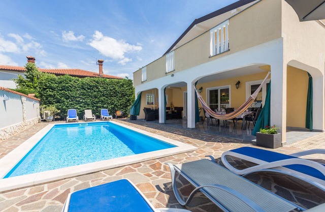 Apartment Dino in Istria with its own private pool and 3 bedrooms