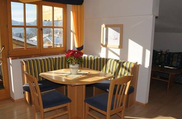 Apartment Enzian - Alpenflora, House