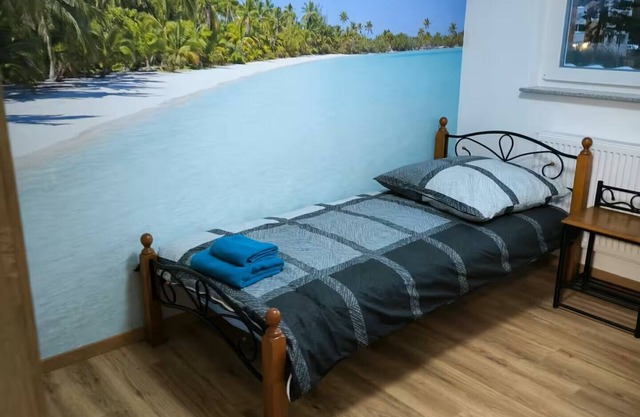 Apartment for 4-6 persons with balcony in the shopping center