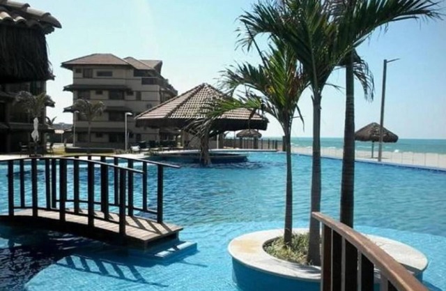 Apartment facing the sea