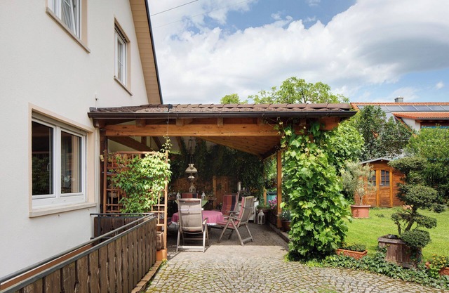 Apartment 'Ferienwohnung Höll' with Private Terrace, Shared Garden and Wi-Fi