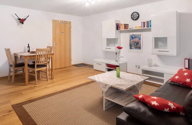 Apartment 'Ferienwohnung Umkirch' with Wi-Fi
