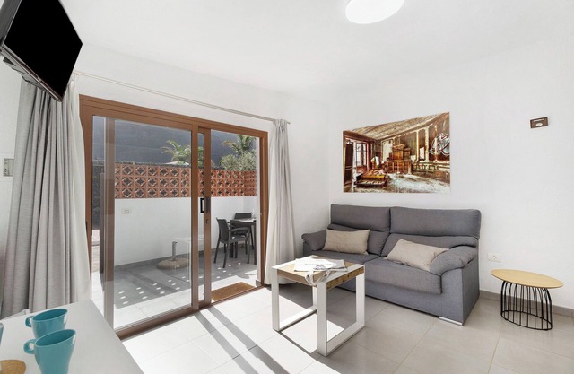 Apartment 'Finca Wapa - Buceo' with Sea View, Wi-Fi and Air Conditioning