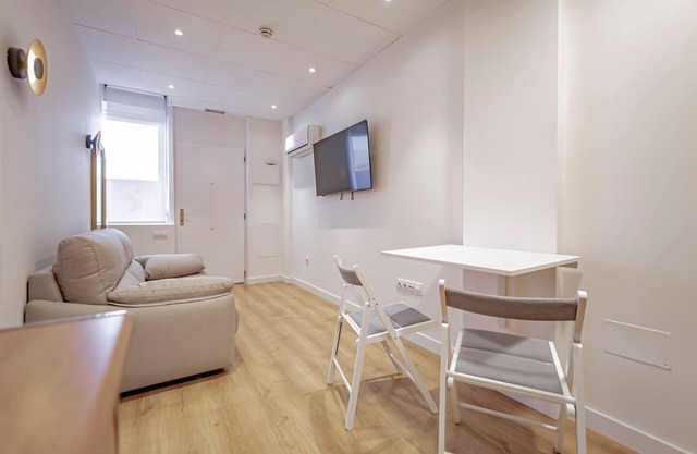 Apartment for 4 people Feria Madrid 104