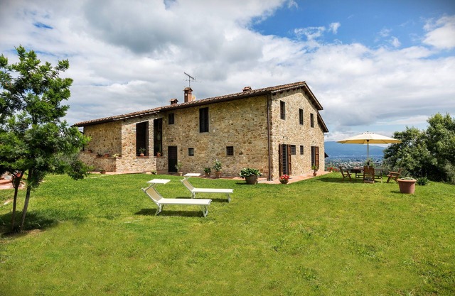 Apartment for up to 6 people with private pool
