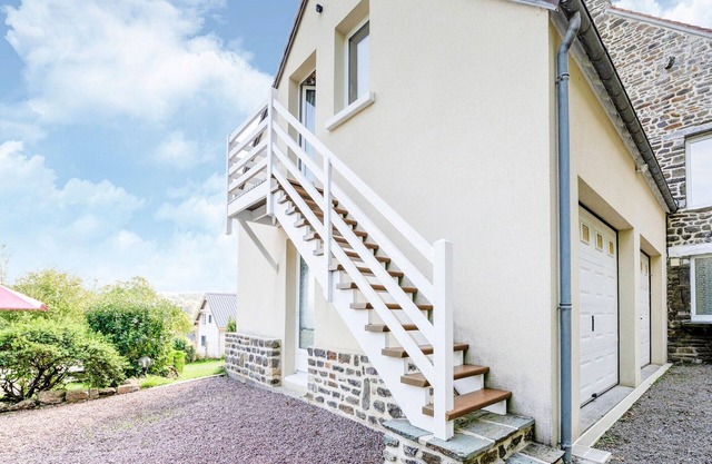 Apartment in Saint-Rémy near Lake