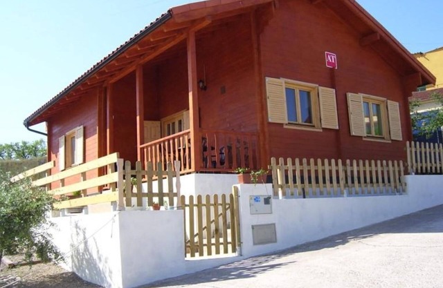 Apartment 'Fuente Vilda' with Private Terrace, Private Garden and Air Conditioning