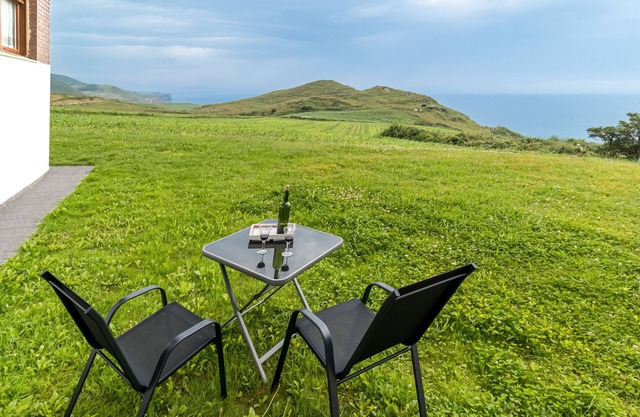 Apartment 'Gloria-Patchwork' with Sea View, Shared Garden and Wi-Fi