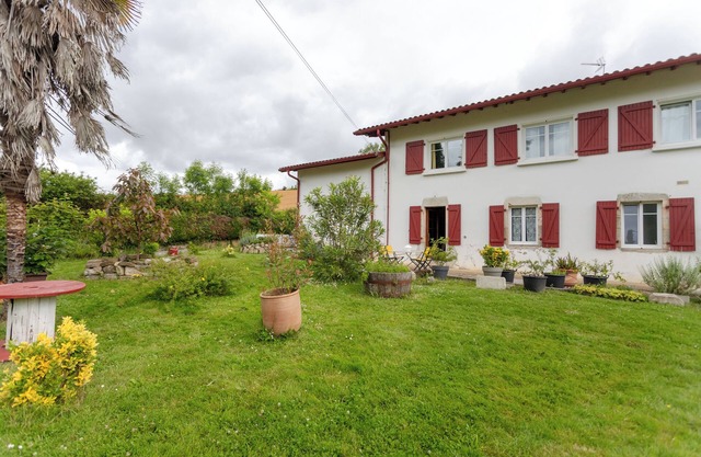 Apartment 'Gte Oihana Class 3 Au Coeur Du Pays' with Private Terrace, Private Garden and Wi-Fi