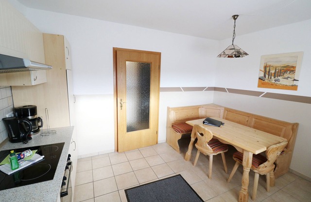 Apartment 'Haus Wintersonne - FeWo Luchs' with Private Terrace, Shared Garden and Wi-Fi