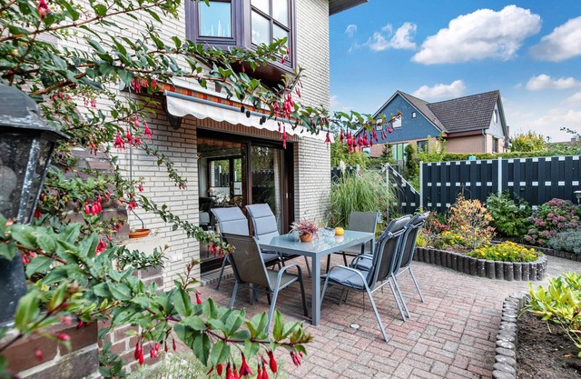 Apartment 'Hennings' with Private Terrace, Shared Garden and Wi-Fi