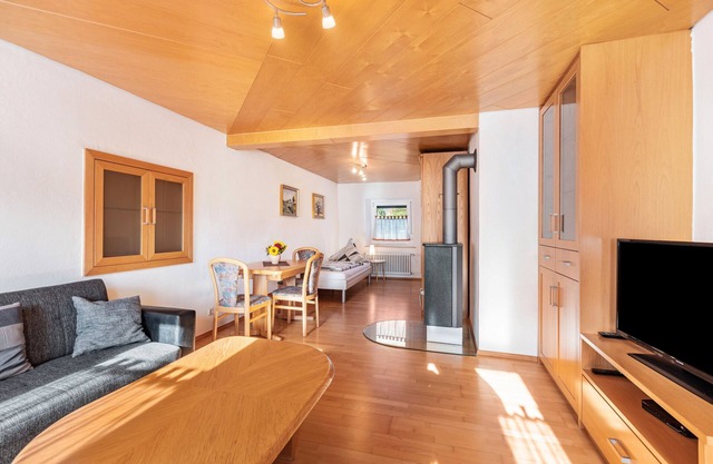 Apartment 'Hewenpanorama' with Mountain View, Private Terrace and Wi-Fi