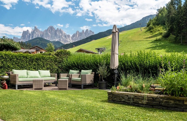 Apartment "Hilber App Sass Rigais" with Mountain View, Terrace and Wi-Fi