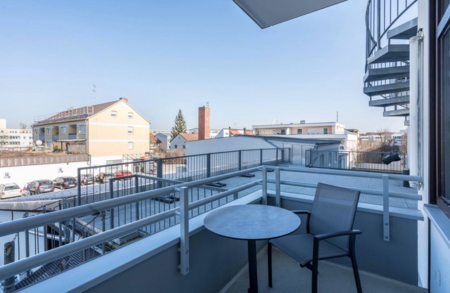 Apartment 'Huber Living Single Plus 305' with Balcony and Wi-Fi
