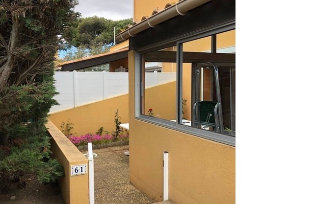 Apartment in a secure residence 5 minutes walk from the sea