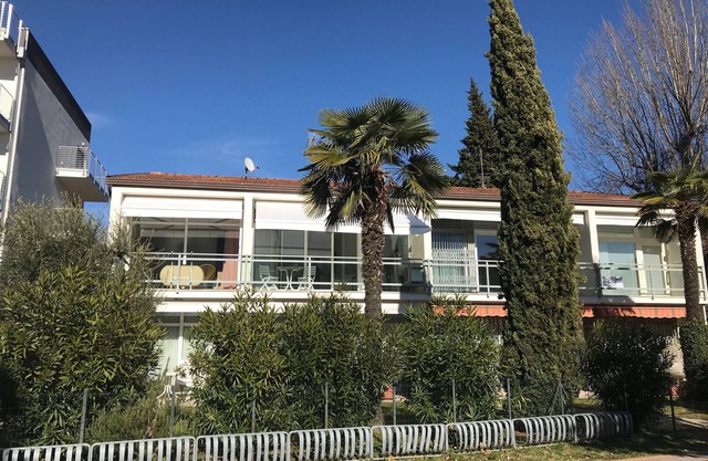 Apartment in a top location directly on the lake