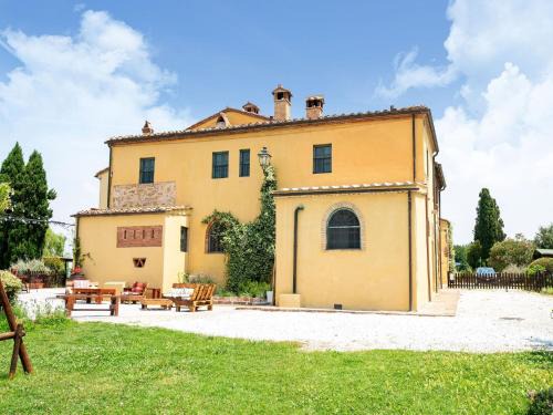 Apartment in Collesalvetti near Pisa