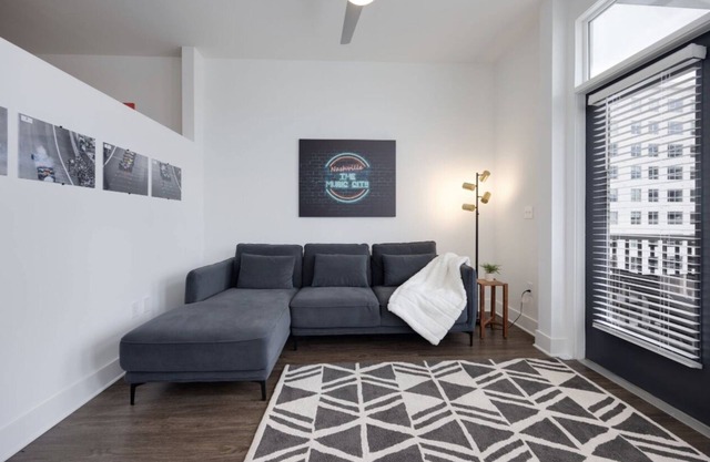 Apartment in Downtown Nashville!