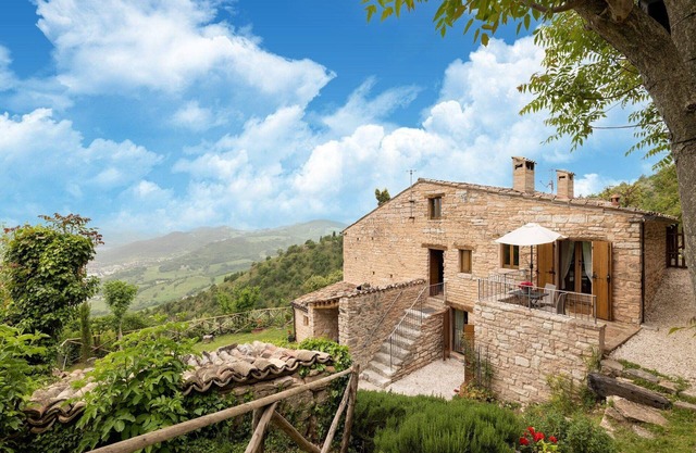 Apartment in Furlo Reserve with Saltwater Pool