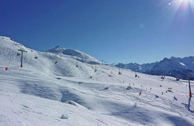 Apartment in Hainzenberg near Ski Slopes