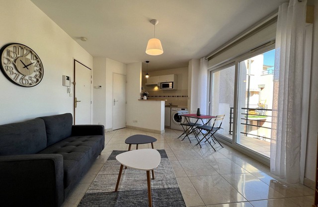 Apartment in Le Mans near Sarthe River