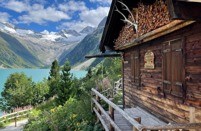 Apartment in Mayrhofen With Balcony