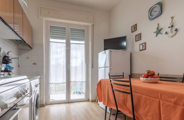 Apartment in Porto Recanati with 2 bedrooms sleeps 5