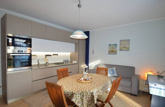 Apartment in residence a few steps from the beach and with a condominium pool