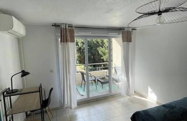 Apartment in residence-Avignon