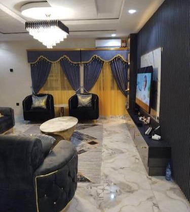 Apartment In Rose Garden Ipaja