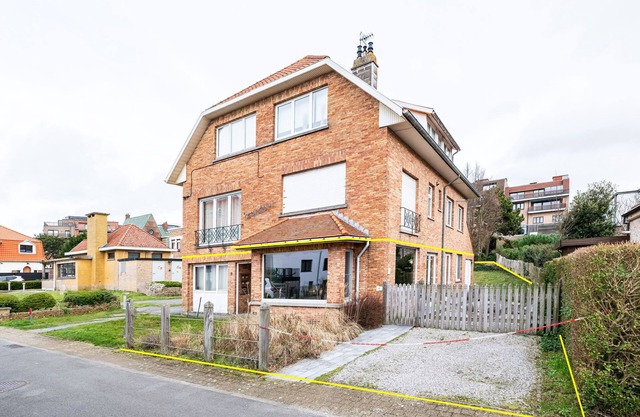 Apartment in Sint-Idesbald near the Beach