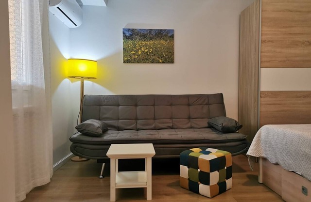 Apartment in Stivan with Terrace, Air condition, WIFI (920-1)