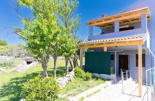 Apartment in Stivan with Balcony, Air condition, WIFI, Washing machine (5196-1)