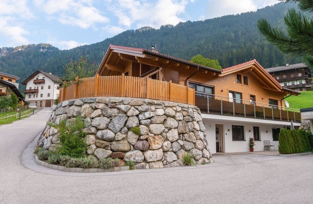 Apartment in Tyrol near Ski Lift