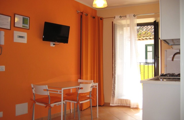 Apartment in the historic center a stone's throw from the sea with a view of the cathedral. Second floor