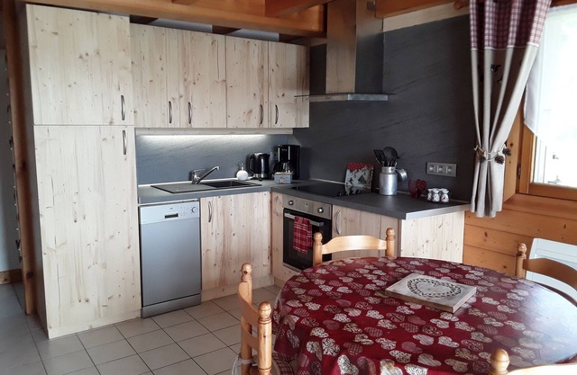Apartment in the owner's chalet in CREST-VOLAND