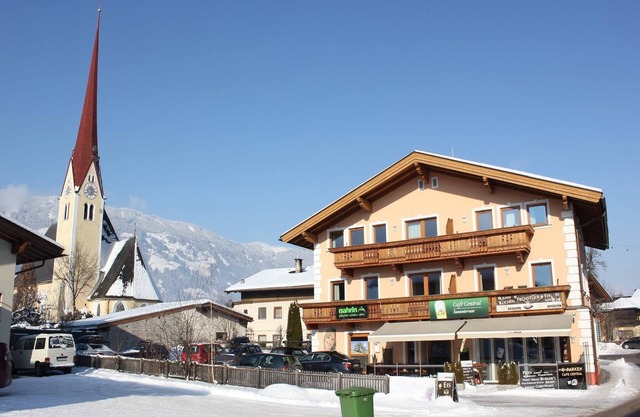 Apartment in Uderns near Ski Lift Hochzillertal