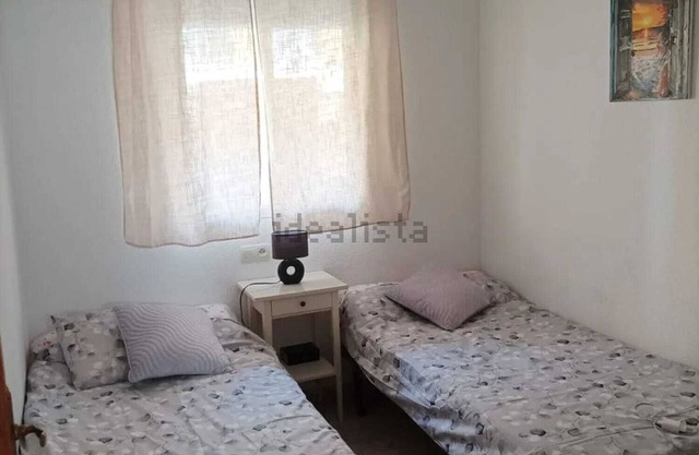 Apartment in urbanization with swimming pool 400 meters from the beach.