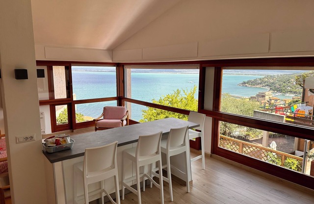 Apartment with breathtaking view, elegant and quiet
