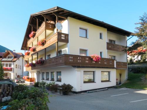 Apartment Haupthaus Schönblick - SVH117 by Interhome