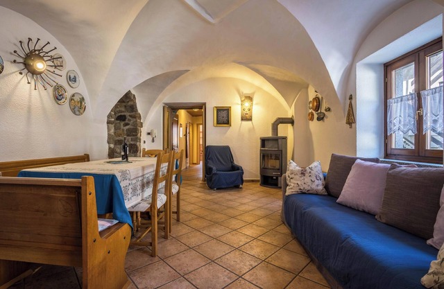 Apartment "Jasmine" close to the Lake with Mountain Views