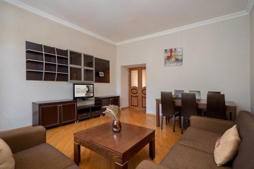Apartment KeyGo #0184 near Opera House