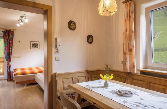 Apartment "Kirchblick" close to Skiing & Hiking Areas with Mountain View, Wi-Fi & Garden