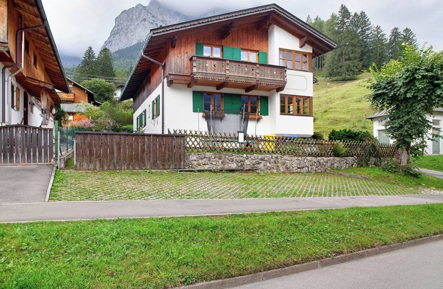 Apartment 'Kramernest' with Mountain View, Balcony and Wi-Fi