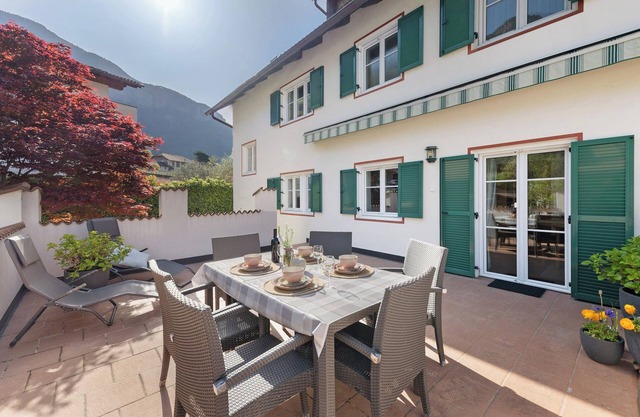 Apartment 'Kreutnerbinderhof' with Mountain View, Private Terrace and Wi-Fi