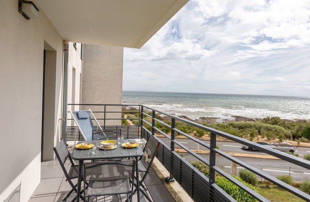 Apartment 'Les Voiles Du Large' with Sea View, Balcony and Wi-Fi