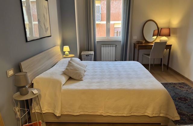 Apartment 'La Casa Di Giò' with Private Terrace, Wi-Fi and Air Conditioning