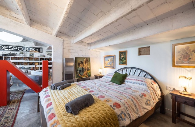 Apartment 'La Fabriqueta Loft' with Mountain View, Wi-Fi and Air Conditioning
