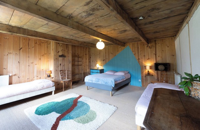 Apartment 'La Ferme De Chalas - Appart'chambre' with Shared Pool, Shared Terrace and Wi-Fi